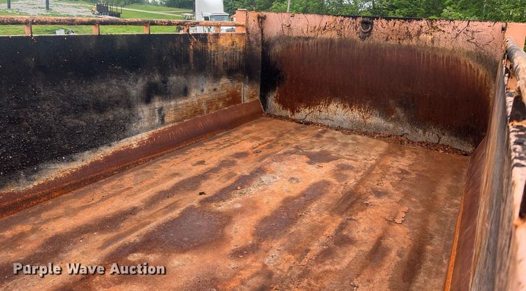 image for item LI9702 2006 International 7500  dump truck