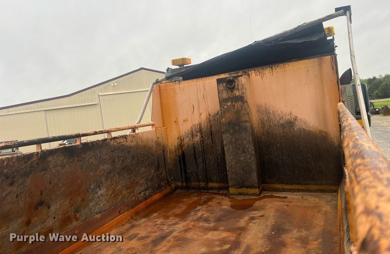 image for item LI9702 2006 International 7500  dump truck