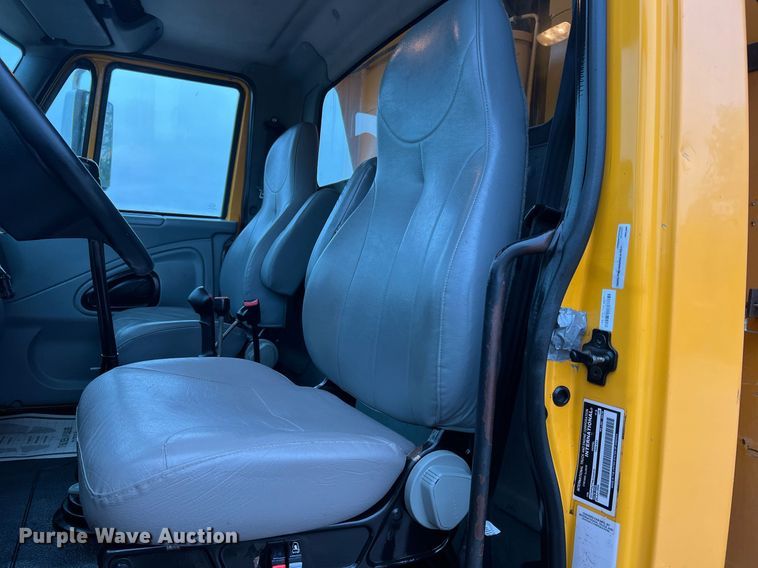 image for item LI9702 2006 International 7500  dump truck