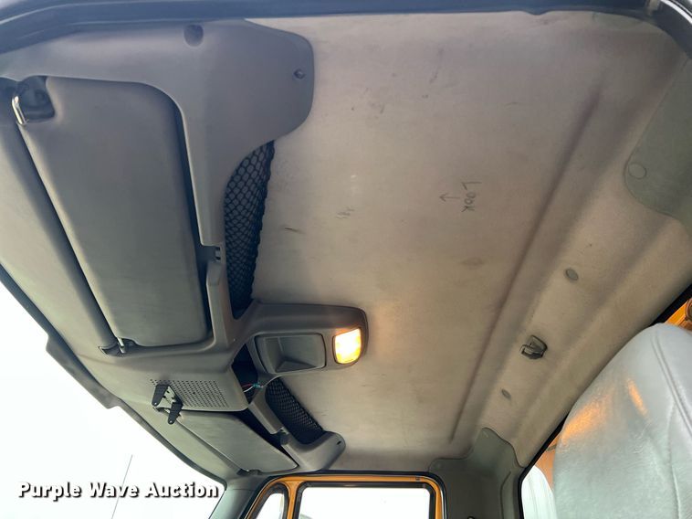 image for item LI9702 2006 International 7500  dump truck