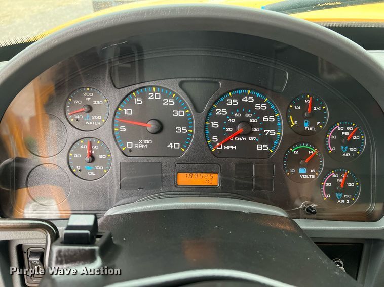 image for item LI9702 2006 International 7500  dump truck