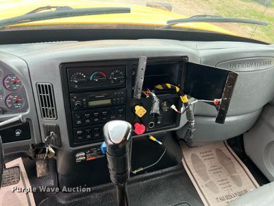 image for item LI9702 2006 International 7500  dump truck