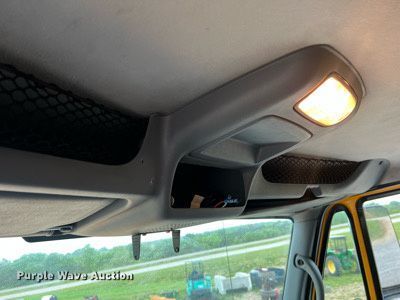 image for item LI9702 2006 International 7500  dump truck