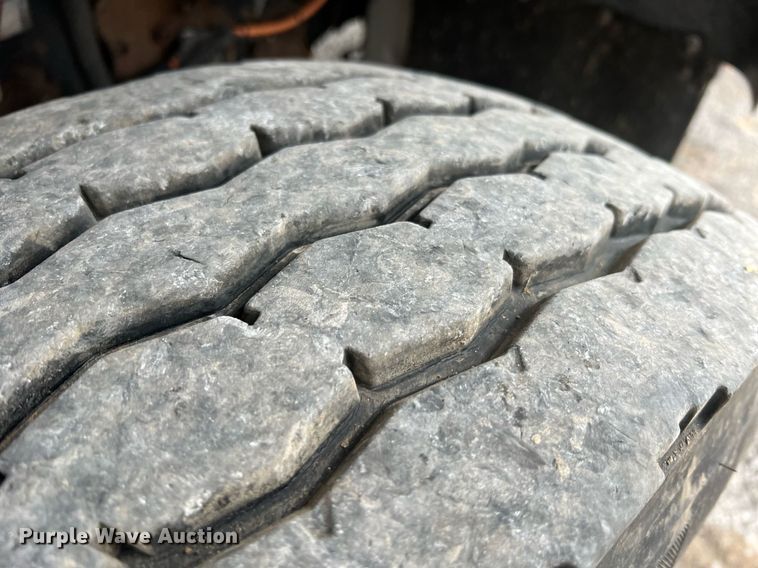 image for item LI9702 2006 International 7500  dump truck