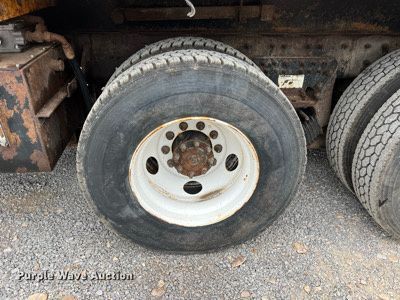 image for item LI9702 2006 International 7500  dump truck