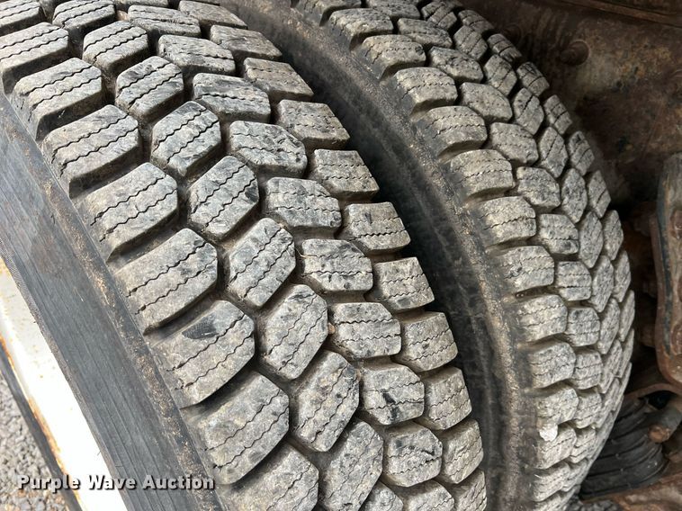 image for item LI9702 2006 International 7500  dump truck