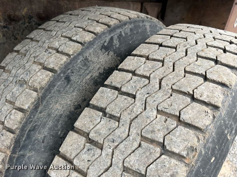 image for item LI9702 2006 International 7500  dump truck