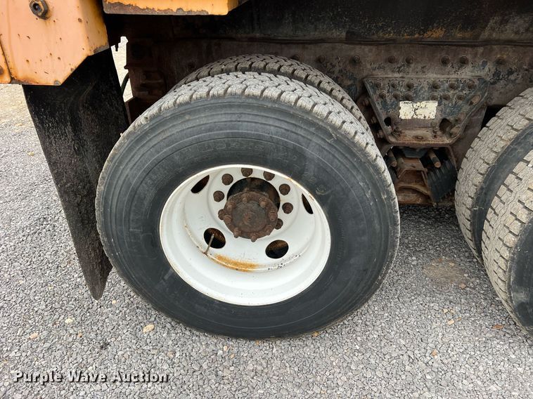 image for item LI9702 2006 International 7500  dump truck