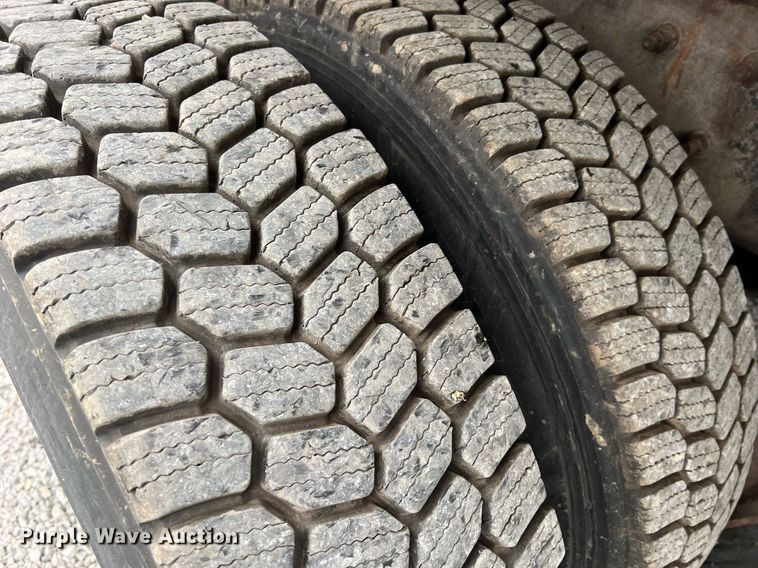 image for item LI9702 2006 International 7500  dump truck