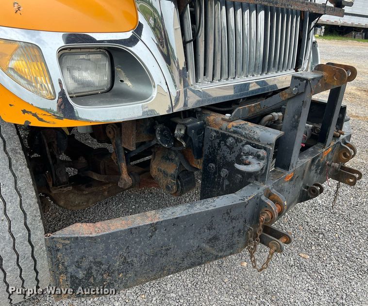 image for item LI9703 2005 International 7400  dump truck