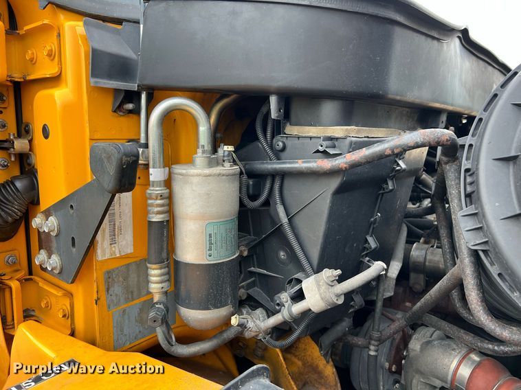 image for item LI9703 2005 International 7400  dump truck