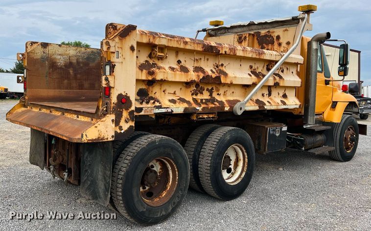 image for item LI9704 2006 International 7400  dump truck