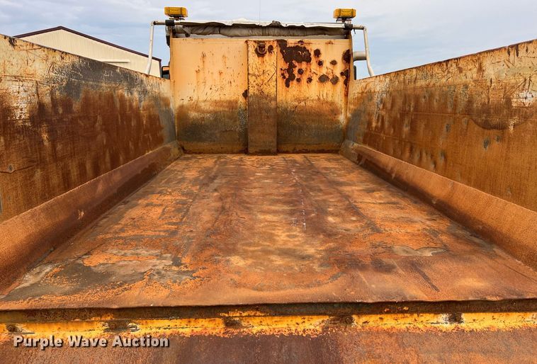 image for item LI9704 2006 International 7400  dump truck