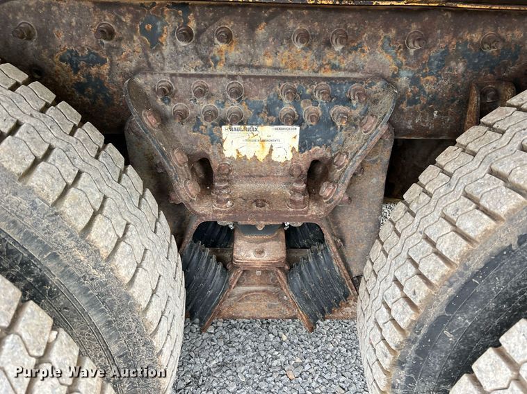 image for item LI9704 2006 International 7400  dump truck