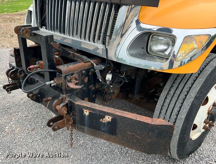 image for item LI9704 2006 International 7400  dump truck