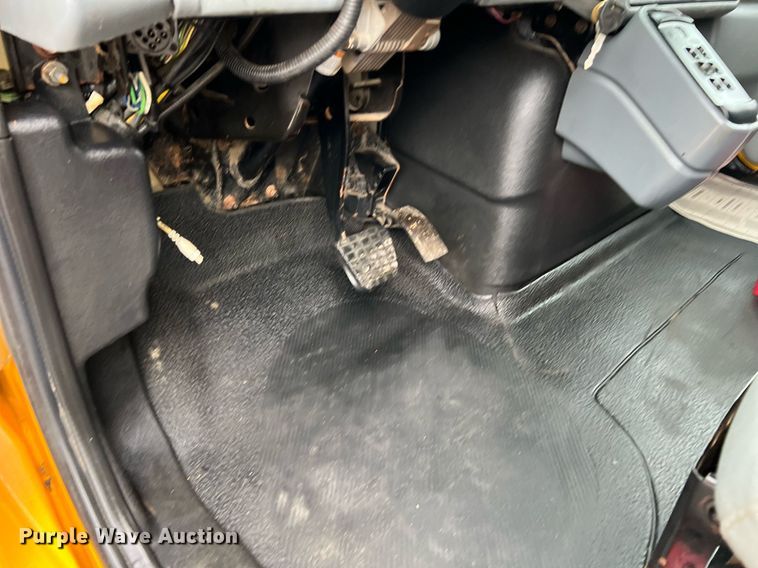 image for item LI9704 2006 International 7400  dump truck