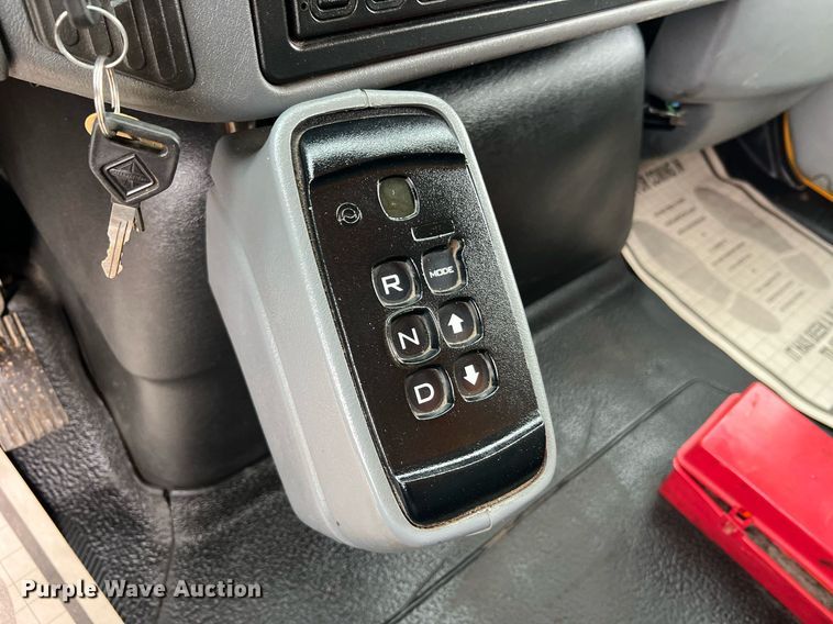 image for item LI9704 2006 International 7400  dump truck