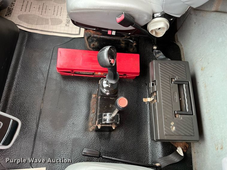 image for item LI9704 2006 International 7400  dump truck