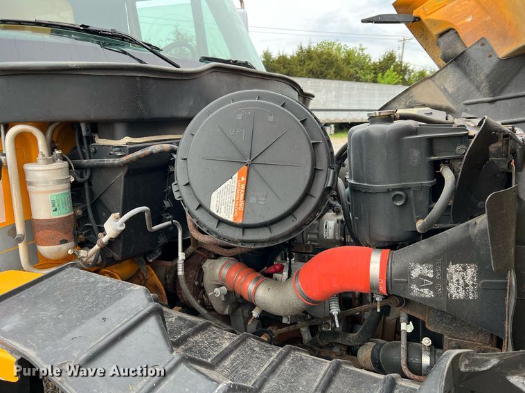 image for item LI9704 2006 International 7400  dump truck