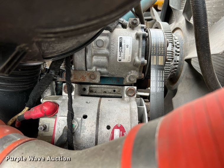 image for item LI9704 2006 International 7400  dump truck