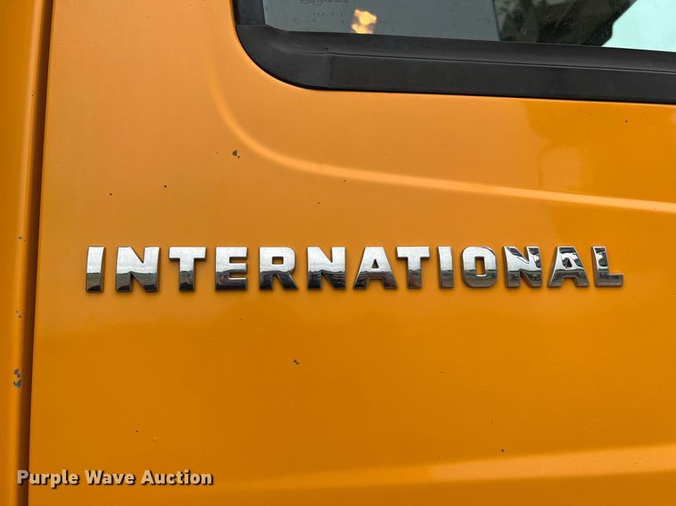 image for item LI9704 2006 International 7400  dump truck