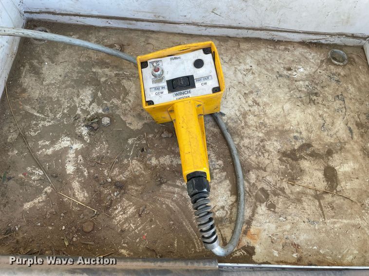 image for item LJ9723 2015 International DuraStar 4400  digger derrick truck