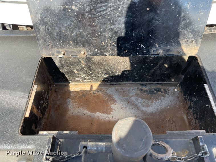 image for item LJ9723 2015 International DuraStar 4400  digger derrick truck