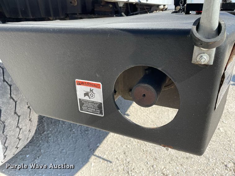 image for item LJ9723 2015 International DuraStar 4400  digger derrick truck