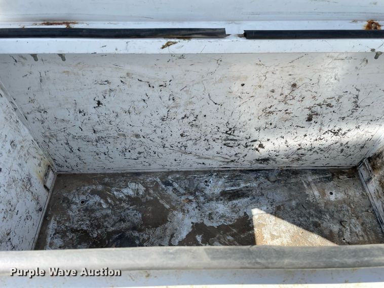 image for item LJ9723 2015 International DuraStar 4400  digger derrick truck