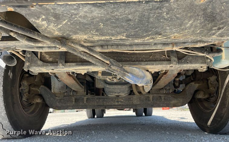 image for item LJ9723 2015 International DuraStar 4400  digger derrick truck