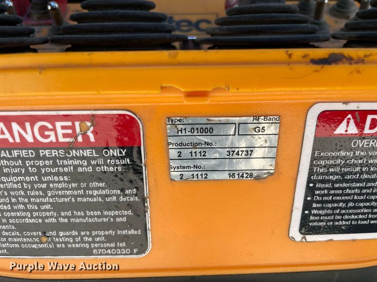 image for item LJ9723 2015 International DuraStar 4400  digger derrick truck