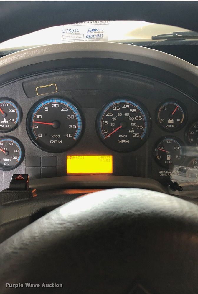 image for item LJ9723 2015 International DuraStar 4400  digger derrick truck