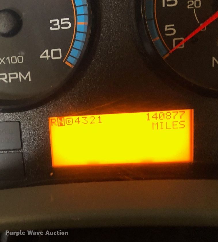 image for item LJ9723 2015 International DuraStar 4400  digger derrick truck