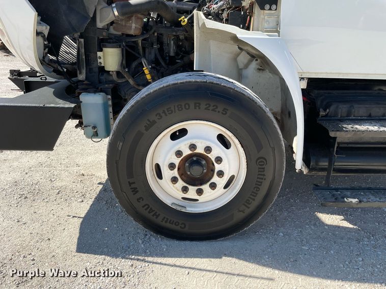 image for item LJ9723 2015 International DuraStar 4400  digger derrick truck