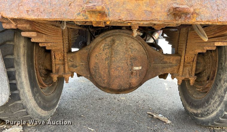 image for item LJ9732 2000 GMC C8500 dump truck