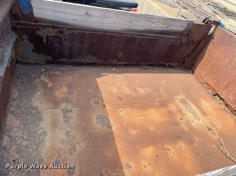 image for item LJ9732 2000 GMC C8500 dump truck