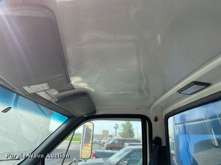 image for item LJ9732 2000 GMC C8500 dump truck