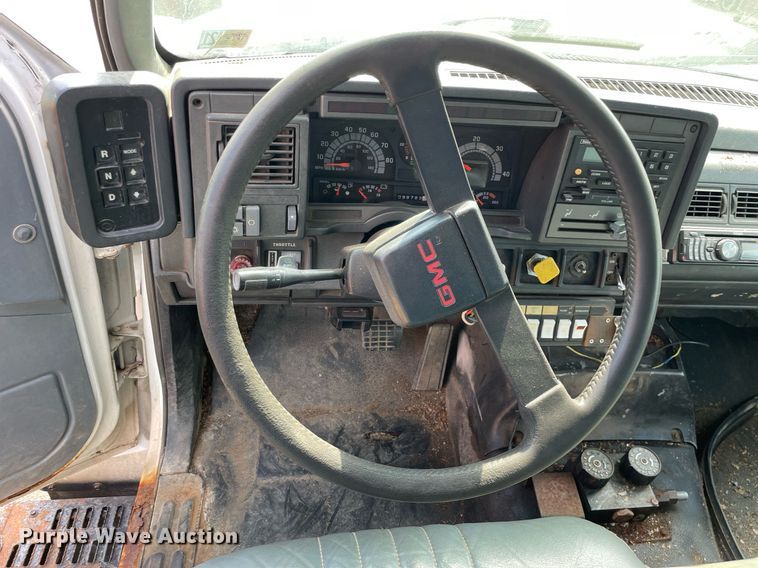 image for item LJ9732 2000 GMC C8500 dump truck