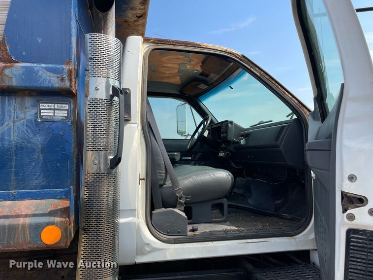 image for item LJ9732 2000 GMC C8500 dump truck