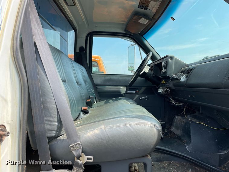 image for item LJ9732 2000 GMC C8500 dump truck