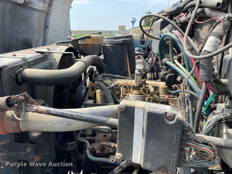 image for item LJ9732 2000 GMC C8500 dump truck