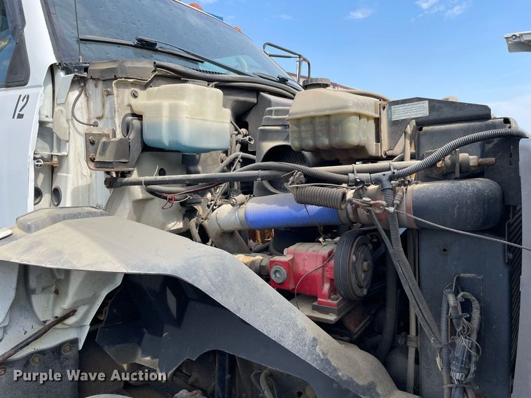 image for item LJ9732 2000 GMC C8500 dump truck