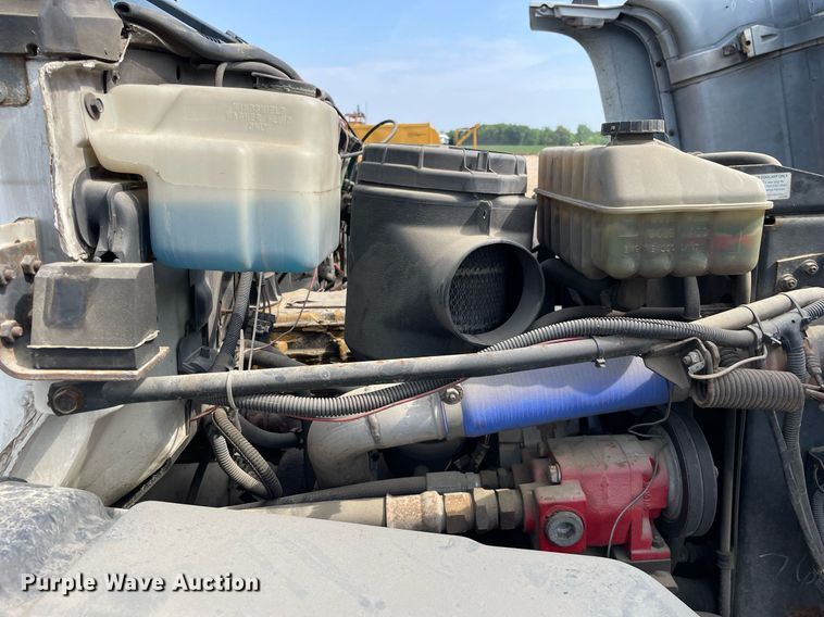 image for item LJ9732 2000 GMC C8500 dump truck