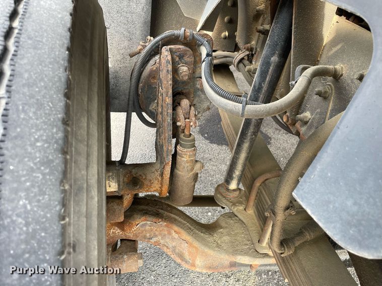 image for item LJ9732 2000 GMC C8500 dump truck