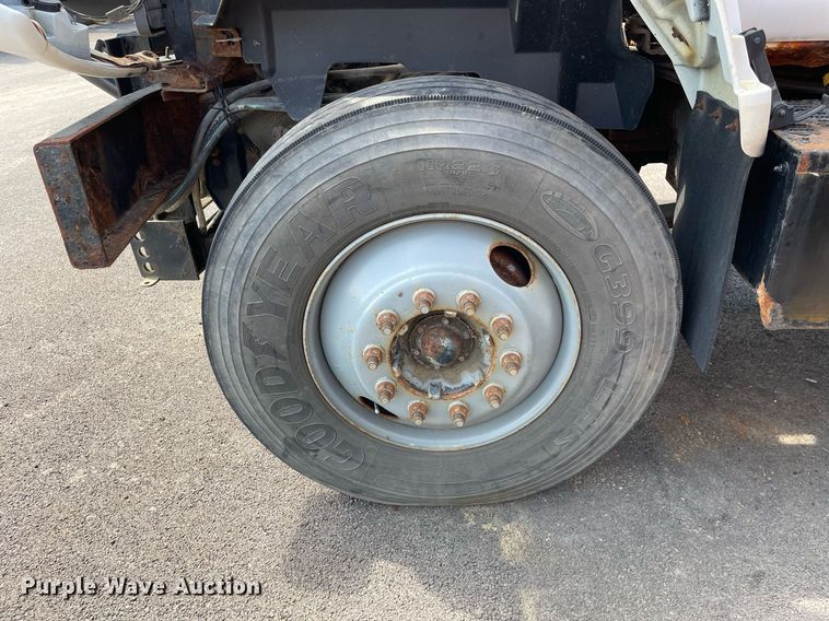 image for item LJ9732 2000 GMC C8500 dump truck