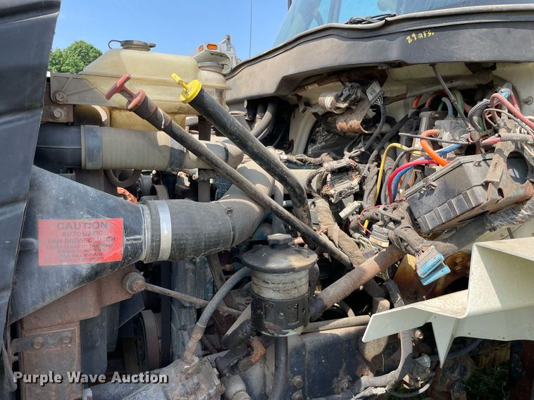 image for item LJ9733 2006 International 7400  dump truck