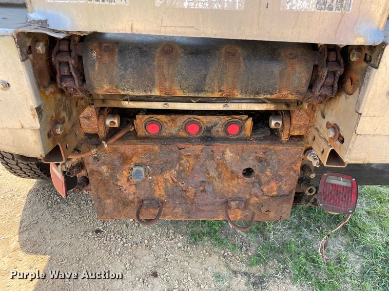 image for item LJ9734 2006 International 7400  dump truck