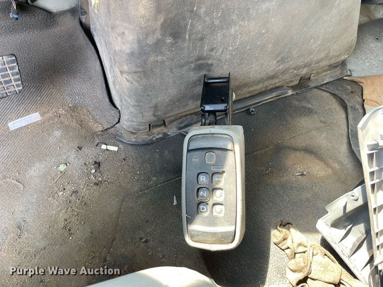 image for item LJ9734 2006 International 7400  dump truck