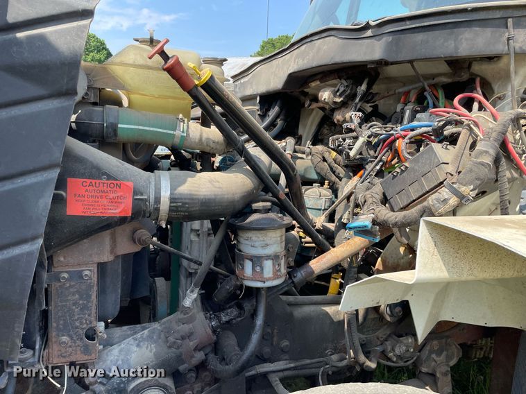 image for item LJ9734 2006 International 7400  dump truck