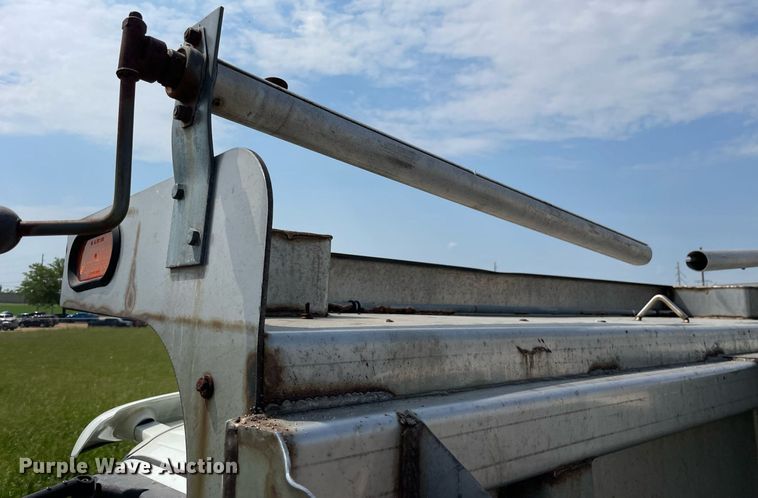 image for item LJ9735 2006 International 7400  dump truck